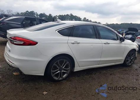 2019 Ford Fusion Sel z USA, uszkodzony, nr VIN 3FA6P0CD8KR142013